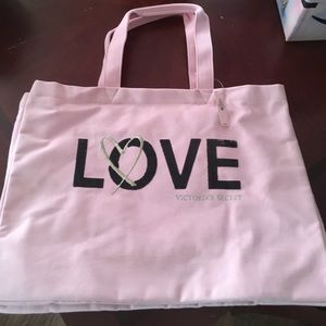 Victoria’s Secret Pink love tote